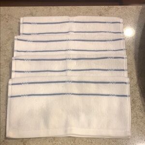 NWOT Caro Home Collection Face Cloths - 4